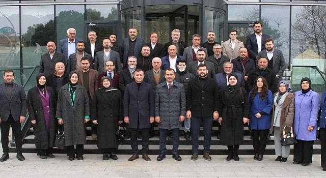 AK Parti Derince Belediye Başkan Adayı İbrahim Şirin, meclis üyesi aday adayları ile bir araya gelerek istişarede bulundu