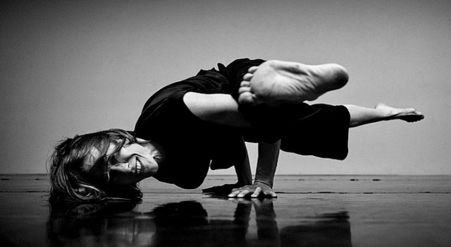 Akbank Sanatta Simyasal Bir Yolculuk, Disiplinlararası Canlı Bir Performans “Dreamer”