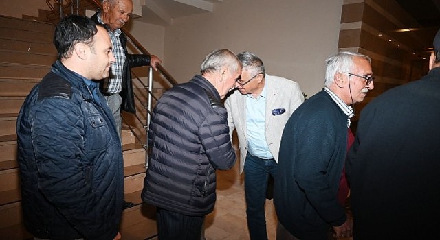 Başkan Topaloğlundan yaşlılara iftar yemeği