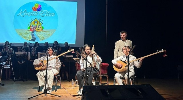 “Egeden Dünyaya Müziğin Sesi Özel Konseri” büyük beğeni aldı