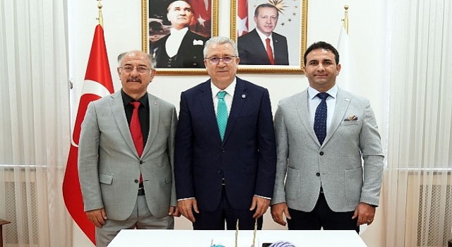 Egeli akademisyen Doç. Dr. Ilgaroğlu, İngilterede Farabi felsefesine yönelik araştırmalarda bulunacak