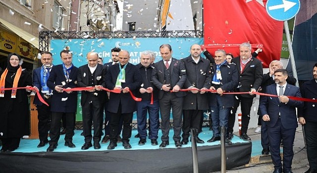 Hereke Şener Söğütü bağrına bastı