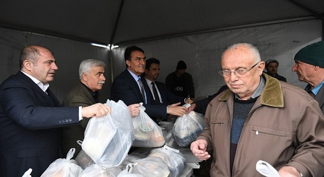 İftar yemekleri Başkan Dündardan