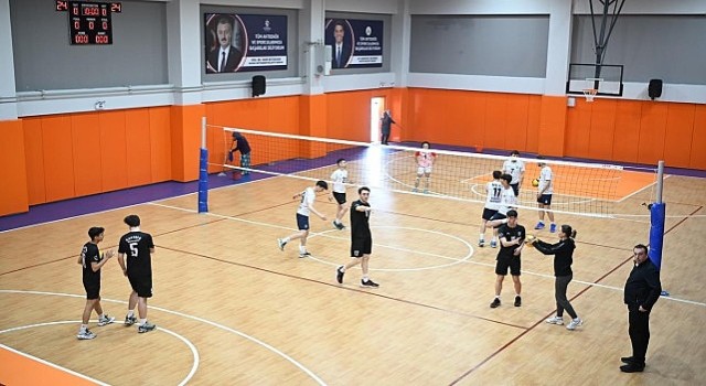 Kartepenin Gençlerine “Çiçek Gibi” Salon Yapıldı