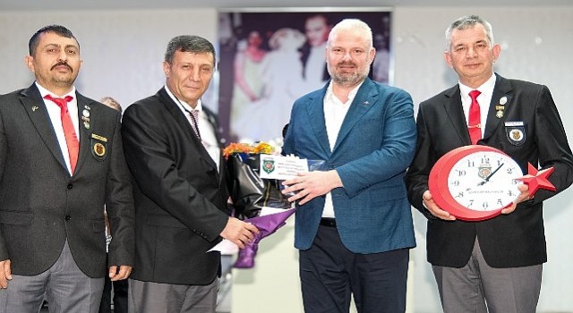 Menemende ilk iftar Şehit aileleri ve gazilerle