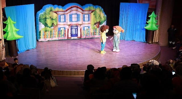 TRT Çocuk ekranlarının sevilen karakterleriElif ve Arkadaşları, Nevşehirli çocuklara unutamayacakları eğlenceli bir gün yaşattı