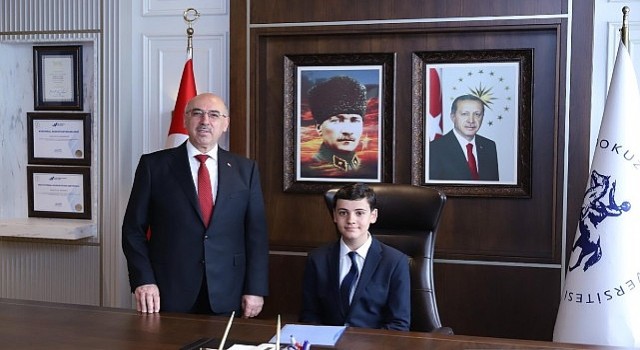 DEÜ de 23 Nisanda Koltuklar Çocuklara Emanet