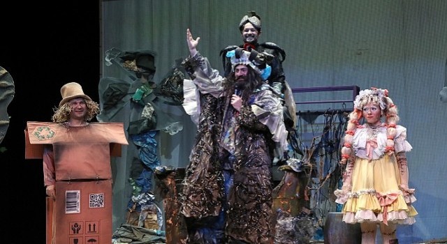 İstanbul Büyükşehir Belediyesi Şehir Tiyatrolarının bu yıl 38 sini düzenlediği “sürdürülebilir bir dünya için” 21 Nisan 2024 Pazar günü 12.00&#39;de başlıyor