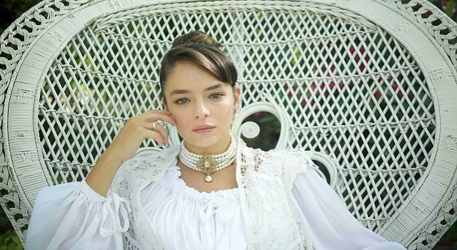 Son Yılların Parlayan Genç Oyuncularından Buse Meral İlk Sinema Filmi CADI ile Seyircinin Karşısına Çıkacak