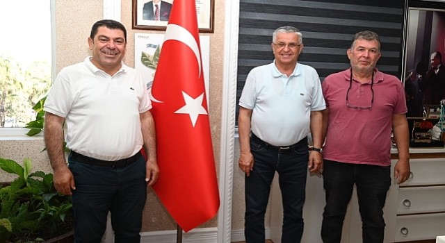 İYİ Parti İlçe Başkanı Hüseyin İnan, Kemer Belediye Başkanı Necati Topaloğluna nezaket ziyaretinde bulundu