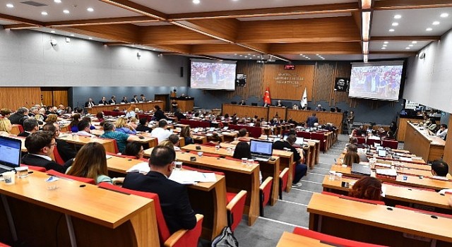 İzmir Büyükşehir Belediyesi ana hizmet binası için plan değişikliği
