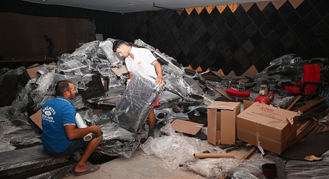 Kemer Belediyesi Kültür Salonunda çalışmalar devam ediyor