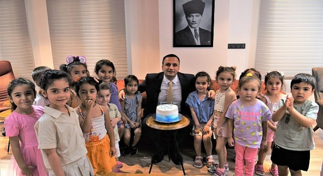 Başkan Amcaya doğum günü sürprizi