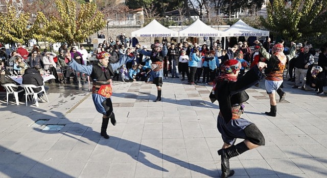 Konakta yeni yıl coşkusu kermeslerle devam ediyor