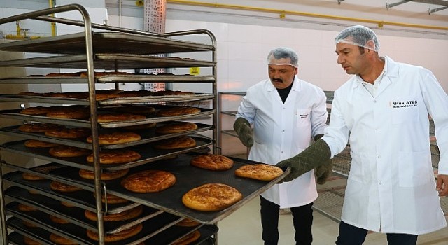 Antalya Büyükşehir Halk Ekmek Büfelerinde Ramazan pidesi 15 TL