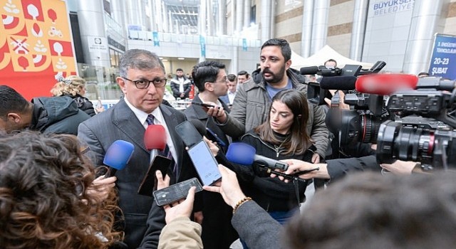 Başkan Tugay basın mensuplarının sorularını yanıtladı “İzmiri tanımadığını düşünüyorum”