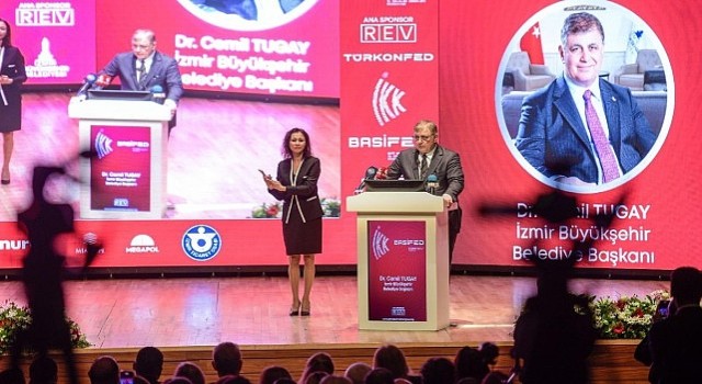 Başkan Tugay, İzmir Kadın Kongresinde konuştu: “Kadınlar olmadan kalkınma olmaz, ekonomi gelişmez”