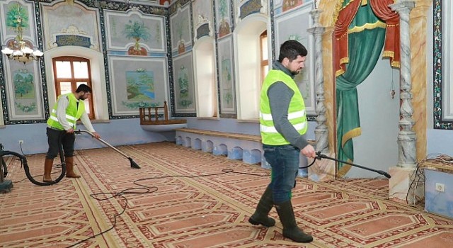 Burhaniye Belediyesinden Camilerde Ramazan Hazırlığı