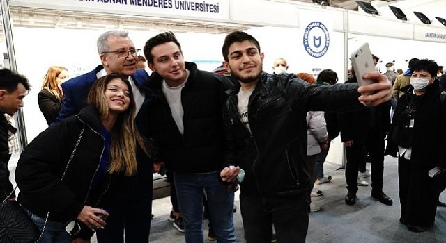 EÜ öğrencileri ve mezunları EGEKAF gün sayıyor