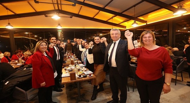 Güzelbahçe Siyaseti Dostluk Yemeğinde Bir Araya Geldi