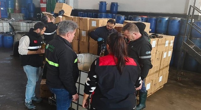 İzmirde Taklit Tağşişli Zeytinyağına Geçit Yok!