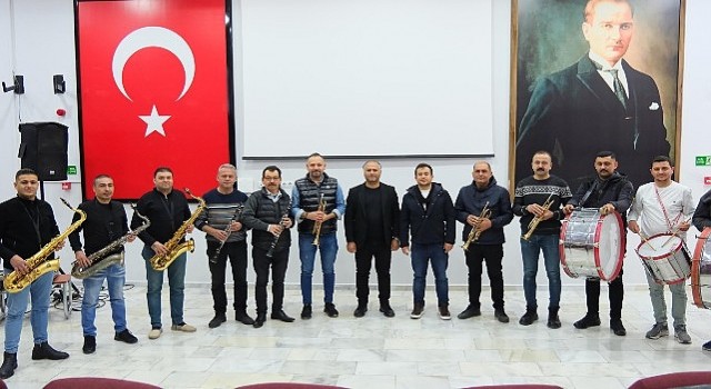 Kemerden, Burdur Belediye Bando ekibine destek