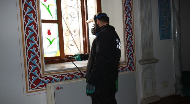 Kocaelide ibadethaneler ilaçlanıyor