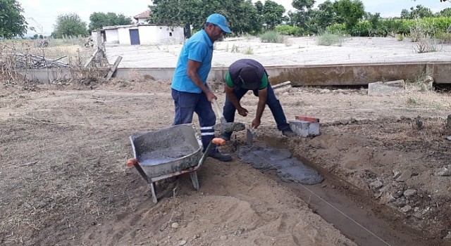 Manisa da mezarlık bakımları aralıksız devam ediyor