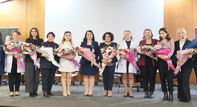 Yeni Yüzyıl Üniversitesi Gaziosmanpaşa Hastanesinde, Kadın ve Aile Hizmetleri Müdürlüğü İş Birliğiyle “Doğumdan Menopoza Kadının Sağlık Serüveni Paneli” Gerçekleştirildi