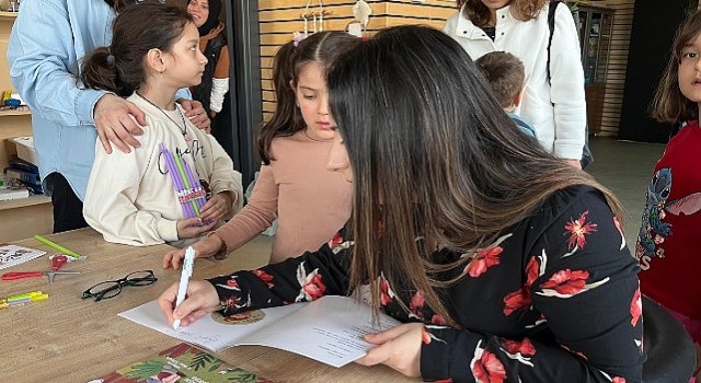 Anne Şehirde çocuklar eğlenerek öğreniyor