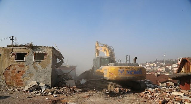 Cedit te 7 bina daha yıkıldı