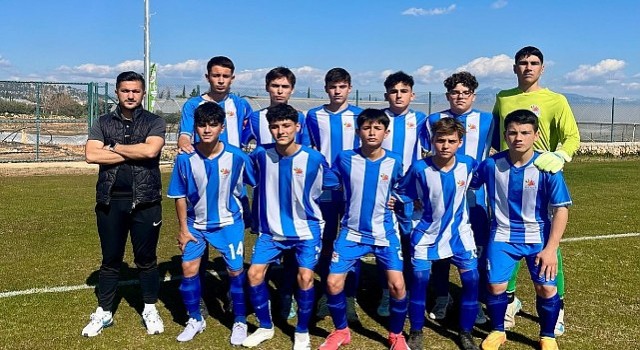 Kemerin U15 takımı dolu dizgin