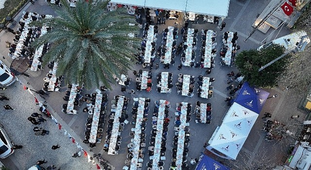 Ramazan ayının bereket sofrası bu kez Çeşmede kuruldu