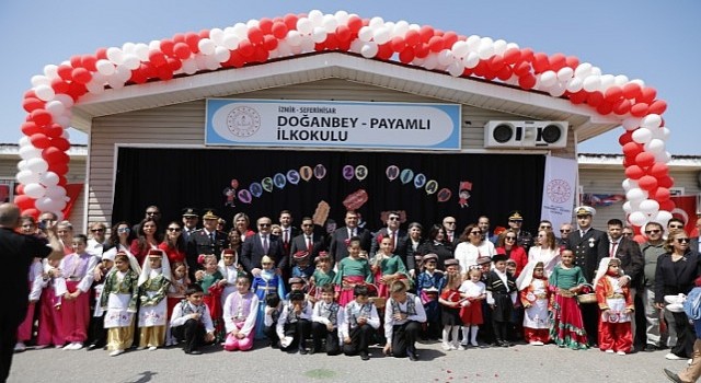 23 Nisan Seferihisarda coşkuyla kutlanıyor