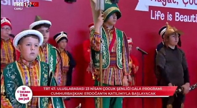 Cumhurbaşkanı Erdoğan Kartepe Belediyesi Çocuk Mehter Takımını İlgiyle İzledi