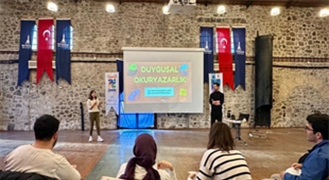 İzmirli gençler ”Duygusal Okuryazarlık Atölyesi” ile farkındalık kazandı