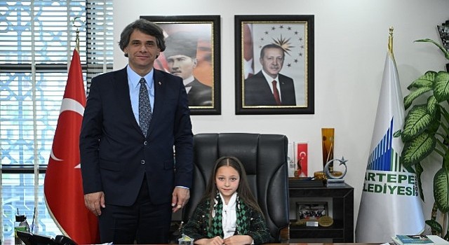 Kartepede Başkanlık Koltuğu Minik İkraya Emanet