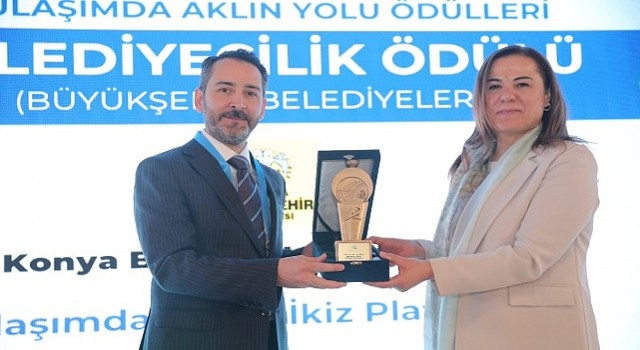 Konya Büyükşehirin “Ulaşımda Dijital İkiz Platformu”na Belediyecilik Ödülü