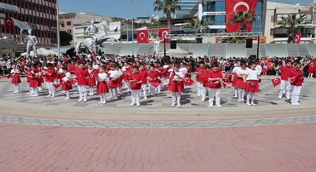 Menemende 23 Nisan coşkusu yaşandı