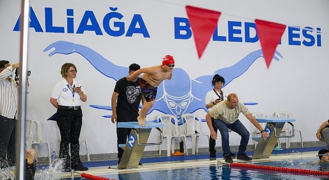 Özel Sporcular Aliağa da Kulaç Attı