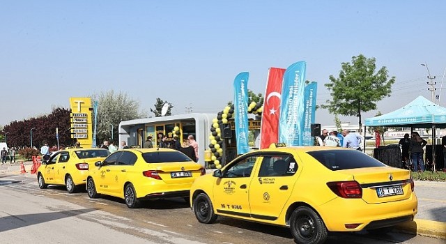 Üçevlerde modern taksi durağı hizmete açıldı