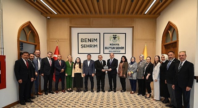 AK Parti Genel Başkan Yardımcısı Yayman Başkan Altayı Ziyaret Etti