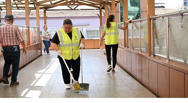Aydın Büyükşehir Belediyesi&#39;nin Çevre Bakım ve Temizlik Çalışmaları Devam Ediyor