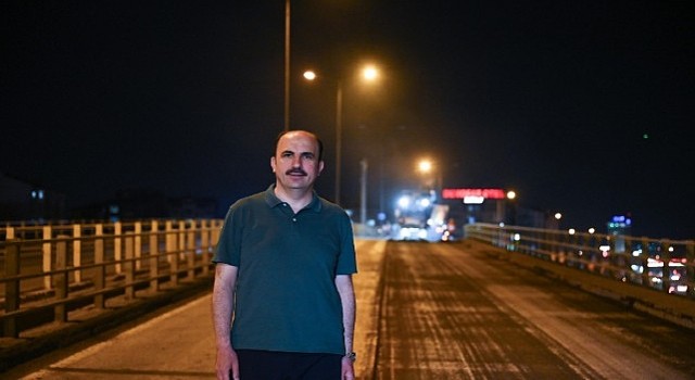 Başkan Altay Koyuncu Köprülü Kavşağında Gece Devam Eden Asfalt Çalışmalarını İnceledi