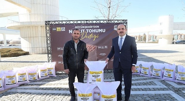 Başkan Altay Tüm Çiftçilerin 14 Mayıs Dünya Çiftçiler Gününü Kutladı