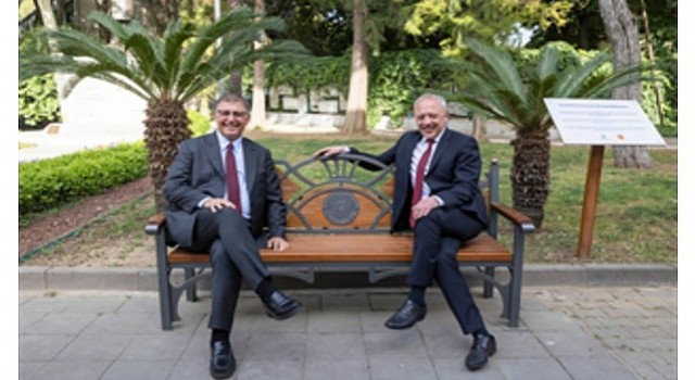 Başkan Tugayın diplomasi trafiği