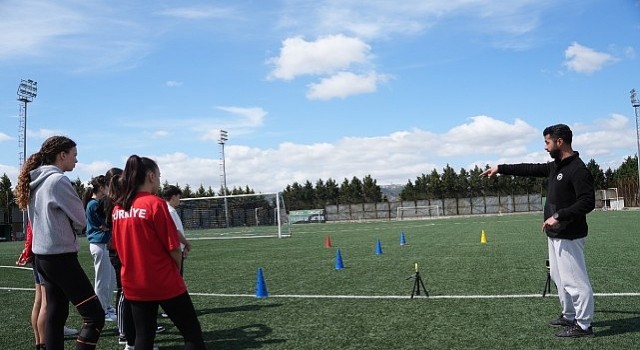 Büyükşehir den gençlere tam destek