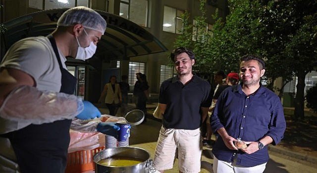 Büyükşehirden final haftasında çorba ikramı