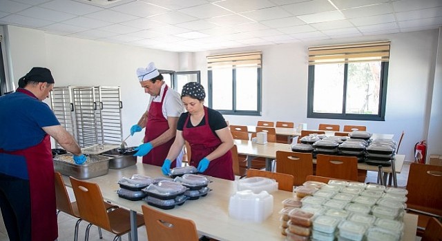Güzelbahçe Belediyesi, Taziye evlerine Yemek Hizmetine Başladı