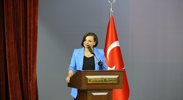 Karabağlar Belediyesinde aday memurlar yemin etti